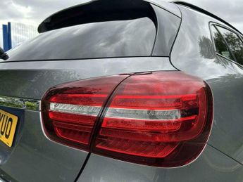 Mercedes-Benz C Class 1.6 GLA180 Urban Edition 7G-DCT Euro 6 (s/s) 5dr