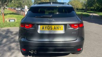 Jaguar F-Pace PORTFOLIO AWD