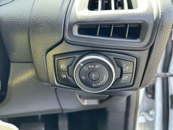 Ford Focus 1.5 TDCi Zetec Powershift Euro 6 (s/s) 5dr