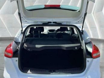 Ford Focus 1.5 TDCi Zetec Powershift Euro 6 (s/s) 5dr
