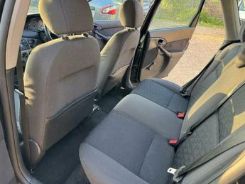 Ford Focus 1.6i 16v LX 5dr