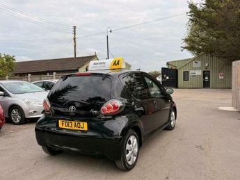 Toyota AYGO 1.0 VVT-i Fire Euro 5 5dr