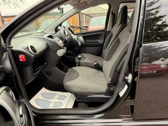 Toyota AYGO 1.0 VVT-i Fire Euro 5 5dr