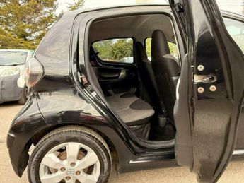 Toyota AYGO 1.0 VVT-i Fire Euro 5 5dr