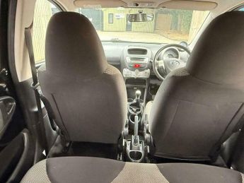 Toyota AYGO 1.0 VVT-i Fire Euro 5 5dr