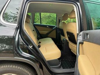 Volkswagen Tiguan 2.0 TDI Match DSG 4WD Euro 5 5dr