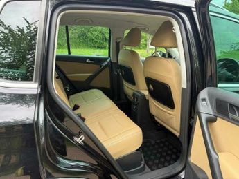 Volkswagen Tiguan 2.0 TDI Match DSG 4WD Euro 5 5dr