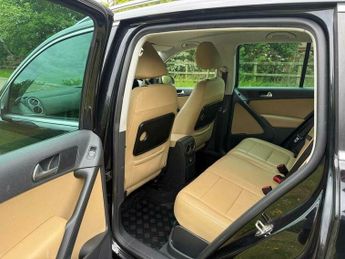 Volkswagen Tiguan 2.0 TDI Match DSG 4WD Euro 5 5dr