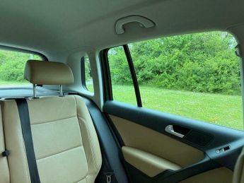 Volkswagen Tiguan 2.0 TDI Match DSG 4WD Euro 5 5dr