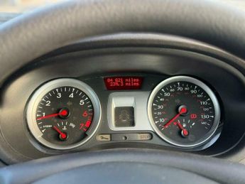 Renault Clio 1.2 I-Music Euro 5 5dr