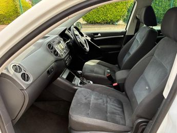 Volkswagen Tiguan MATCH TDI BLUEMOTION TECH 4MOTION DSG