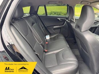 Volvo V60 D5 TWIN ENGINE SE NAV