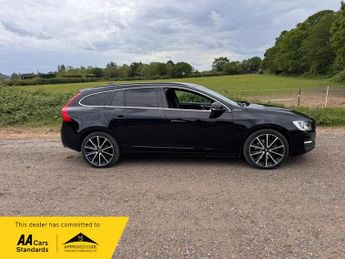 Volvo V60 D5 TWIN ENGINE SE NAV
