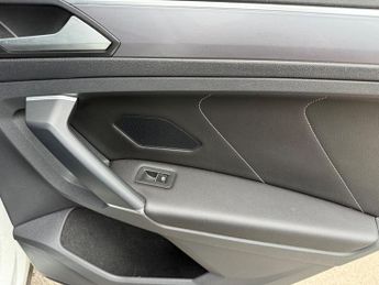 Volkswagen Tiguan R LINE TDI BMT 4MOTION DSG