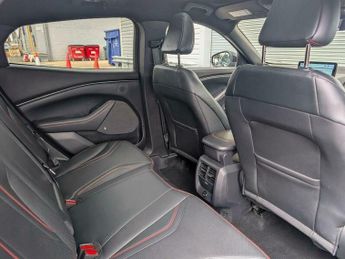 Ford Mustang Extended Range 91kWh AWD 5dr