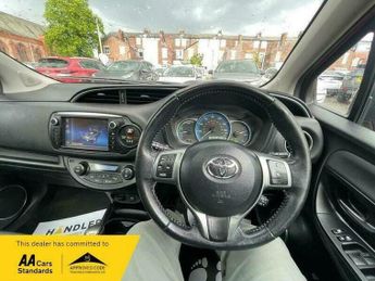 Toyota Yaris 1.5 VVT-h Excel E-CVT Euro 6 5dr (15in Alloy)