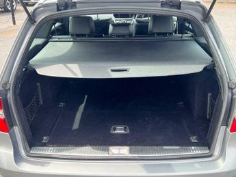 Mercedes-Benz E Class 3.0 E350 CDI V6 BlueEfficiency Sport G-Tronic Euro 5 5dr