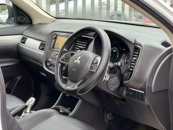 Mitsubishi Outlander 2.0h 12kWh GX4h CVT 4WD Euro 5 (s/s) 5dr