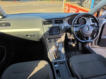 Volkswagen Golf 1.6 TDI BlueMotion Tech Match DSG Euro 5 (s/s) 5dr