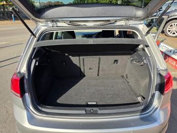 Volkswagen Golf 1.6 TDI BlueMotion Tech Match DSG Euro 5 (s/s) 5dr