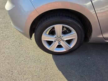 Volkswagen Golf 1.6 TDI BlueMotion Tech Match DSG Euro 5 (s/s) 5dr