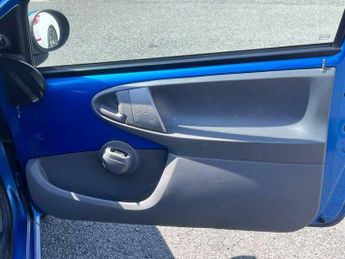 Peugeot 107 1.0 12V Urban 2 Tronic Euro 5 3dr