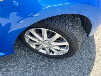 Peugeot 107 1.0 12V Urban 2 Tronic Euro 5 3dr