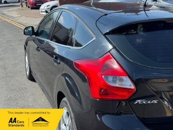 Ford Focus 1.6 Zetec Powershift Euro 5 5dr