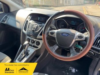 Ford Focus 1.6 Zetec Powershift Euro 5 5dr