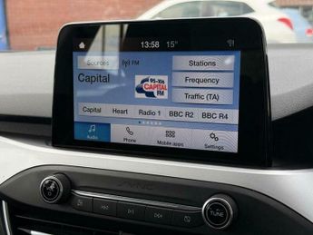Ford Focus 1.0T EcoBoost Zetec Euro 6 (s/s) 5dr