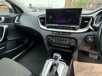 Kia Ceed 1.6 GDi 8.9kWh 3 DCT Euro 6 (s/s) 5dr