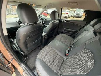 Kia Ceed 1.6 GDi 8.9kWh 3 DCT Euro 6 (s/s) 5dr