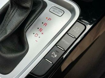 Kia Ceed 1.6 GDi 8.9kWh 3 DCT Euro 6 (s/s) 5dr