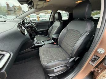 Kia Ceed 1.6 GDi 8.9kWh 3 DCT Euro 6 (s/s) 5dr