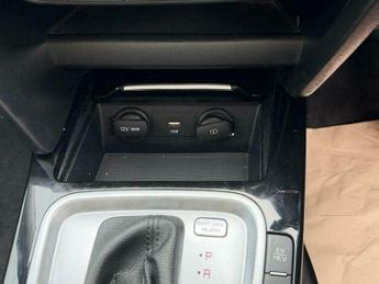 Kia Ceed 1.6 GDi 8.9kWh 3 DCT Euro 6 (s/s) 5dr