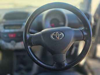 Toyota AYGO 1.0 VVT-i Black Euro 4 3dr (AC)