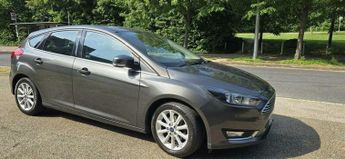 Ford Focus 1.0T EcoBoost Titanium Auto Euro 6 (s/s) 5dr