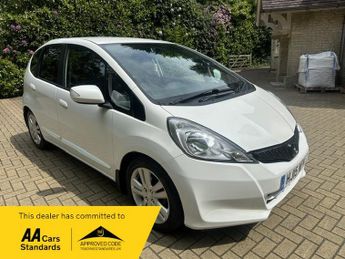 Honda Jazz I-VTEC ES PLUS