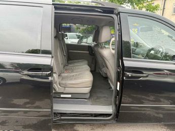 Kia Sedona 2.2 CRDi 3 5dr