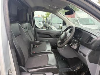Peugeot Expert PEUGEOT EXPERT LONG WHEELBASE WITH AIRCON TWIN SIDE DOORS. 6,950