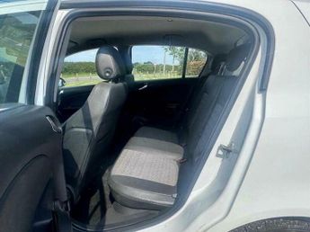 Vauxhall Corsa 1.2i ecoFLEX 16V SE Euro 5 (s/s) 5dr