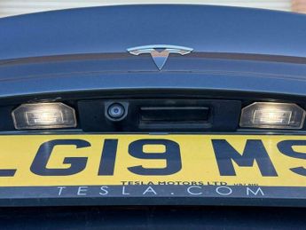 Tesla Model 3 Standard Range Plus Auto RWD 4dr