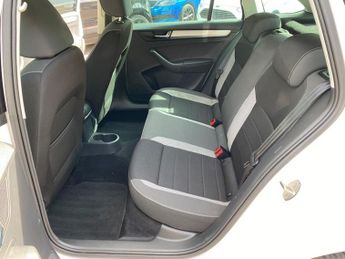 Skoda Rapid SPACEBACK SE TECH TSI 1.0cc Two Owners.
