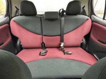 Toyota Yaris 1.3 VVT-i Colour Collection 5dr