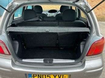 Toyota Yaris 1.3 VVT-i Colour Collection 5dr