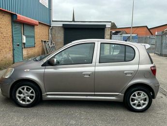 Toyota Yaris 1.3 VVT-i Colour Collection 5dr