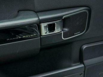 Land Rover Range Rover 4.4 TD V8 Vogue SUV Auto 4WD (313 bhp) _ Overfinch _ TV _ Camera