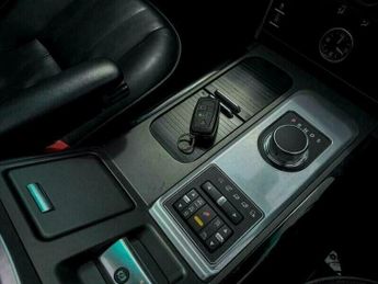 Land Rover Range Rover 4.4 TD V8 Vogue SUV Auto 4WD (313 bhp) _ Overfinch _ TV _ Camera