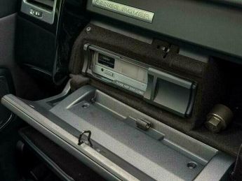 Land Rover Range Rover 4.4 TD V8 Vogue SUV Auto 4WD (313 bhp) _ Overfinch _ TV _ Camera