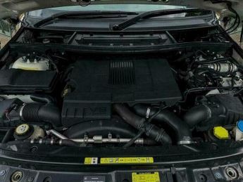 Land Rover Range Rover 4.4 TD V8 Vogue SUV Auto 4WD (313 bhp) _ Overfinch _ TV _ Camera